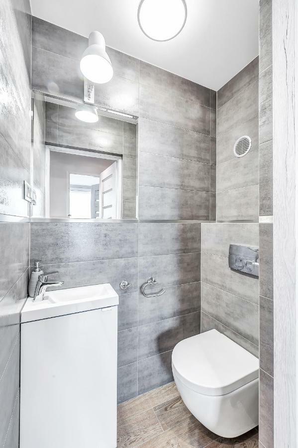 Orion Downtown Apartment By Pinpoint Łódź Kültér fotó
