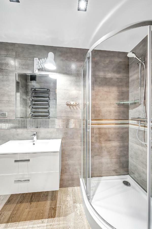 Orion Downtown Apartment By Pinpoint Łódź Kültér fotó