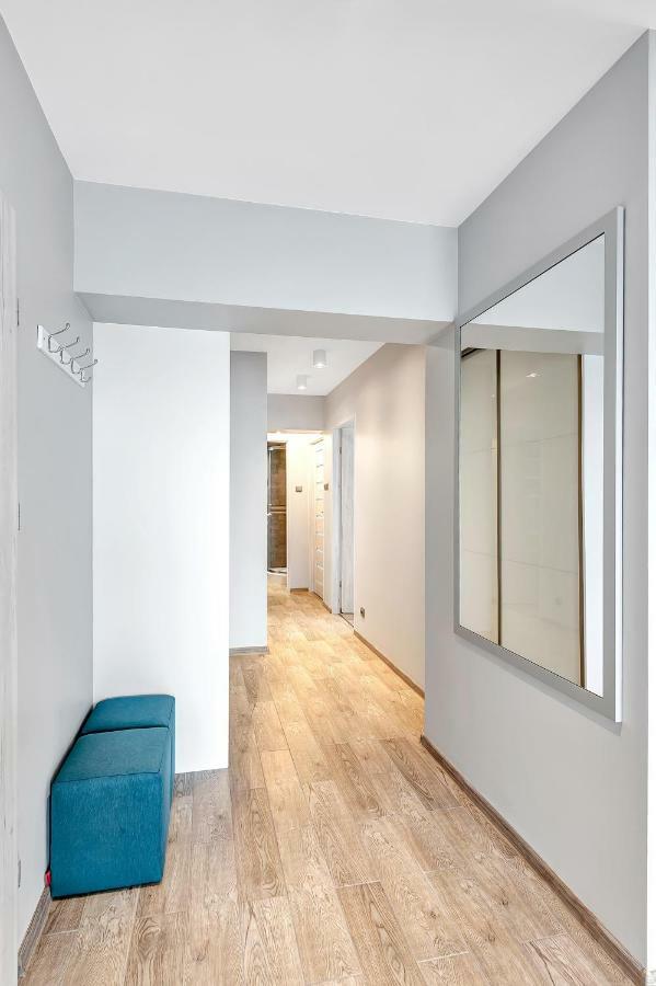 Orion Downtown Apartment By Pinpoint Łódź Kültér fotó